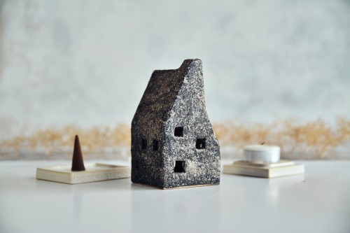 Domek z KOMINEM NA SZCZYCIE